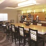 La Quinta By Wyndham Kyle - Austin South 